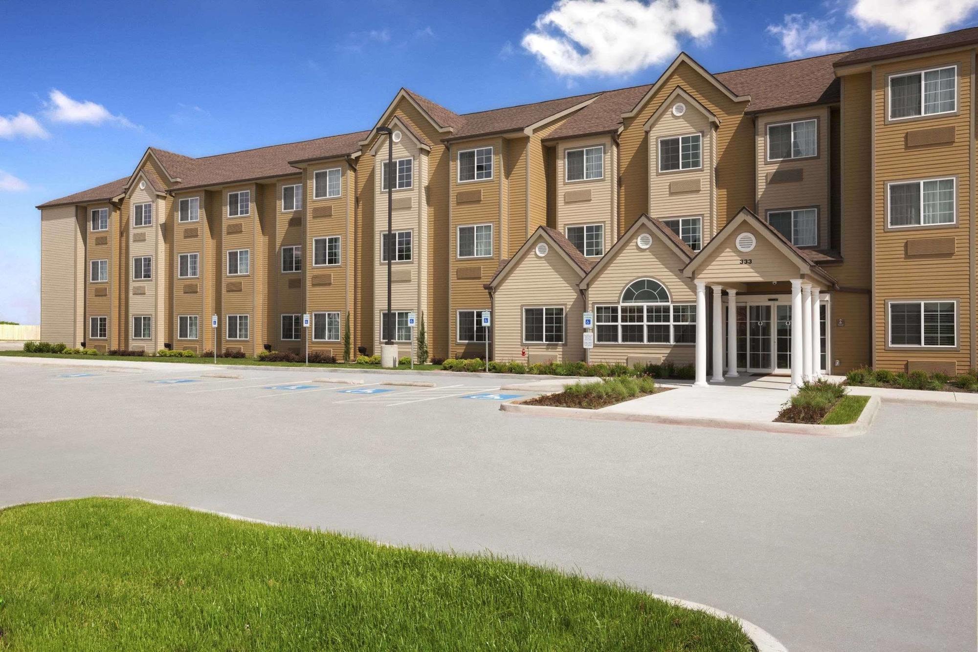 Microtel Inn&Suites Kenedy Exterior foto
